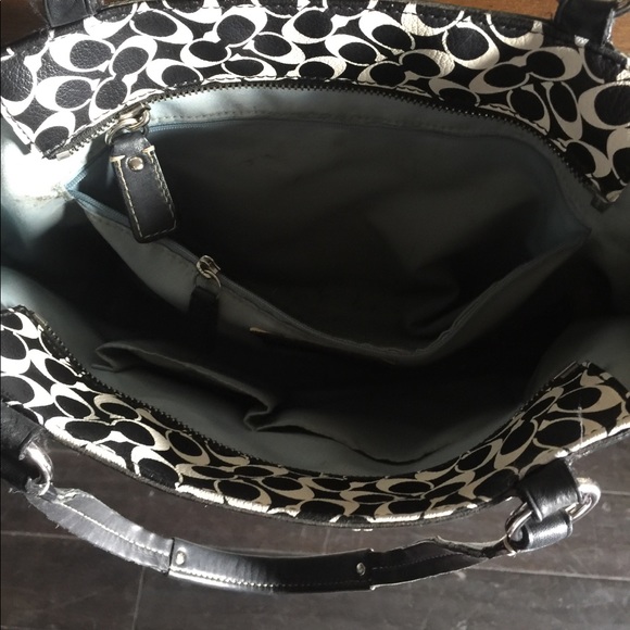 Coach Handbag - Picture 4 of 6